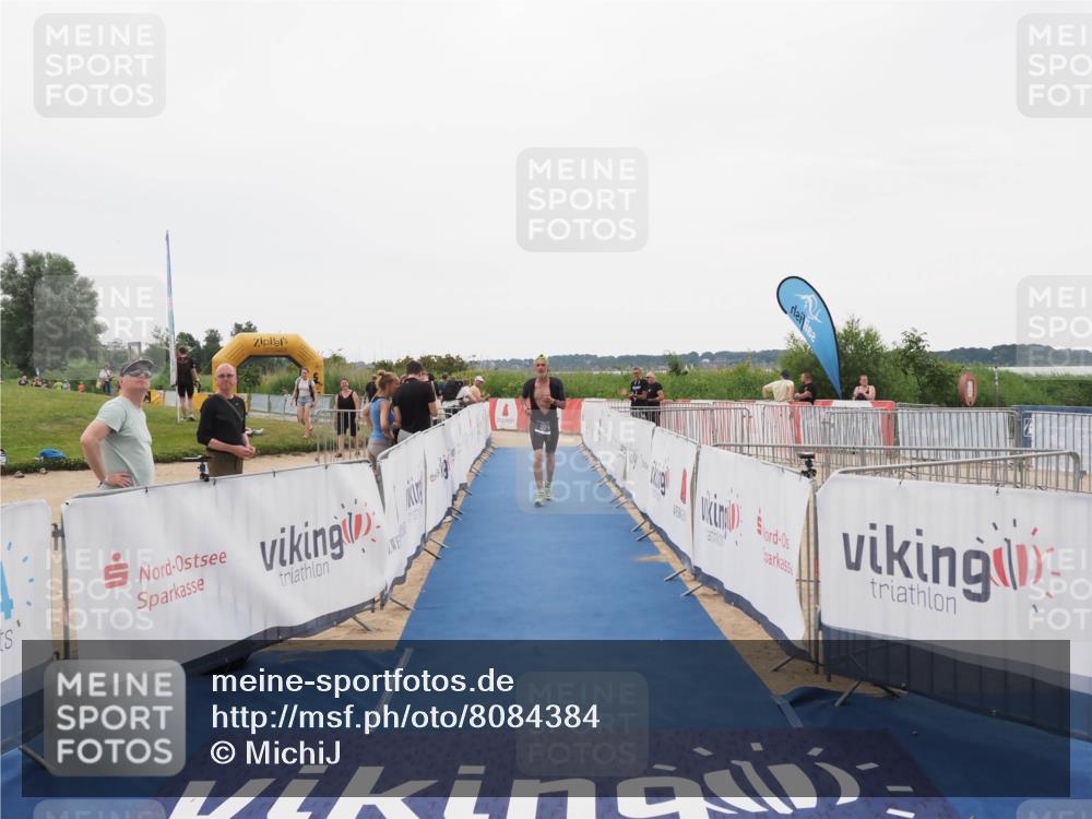 22.06.2025 - Viking Triathlon MichiJ http://msf.ph/oto/8084384 22.06.2025 16:19:45 Ziel 191, 372 meine-sportfotos.de