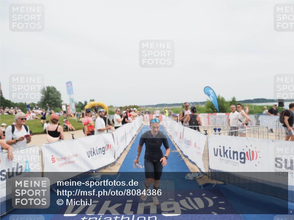 22.06.2025 - Viking Triathlon MichiJ http://msf.ph/oto/8084386 22.06.2025 14:42:18 Ziel 184 meine-sportfotos.de