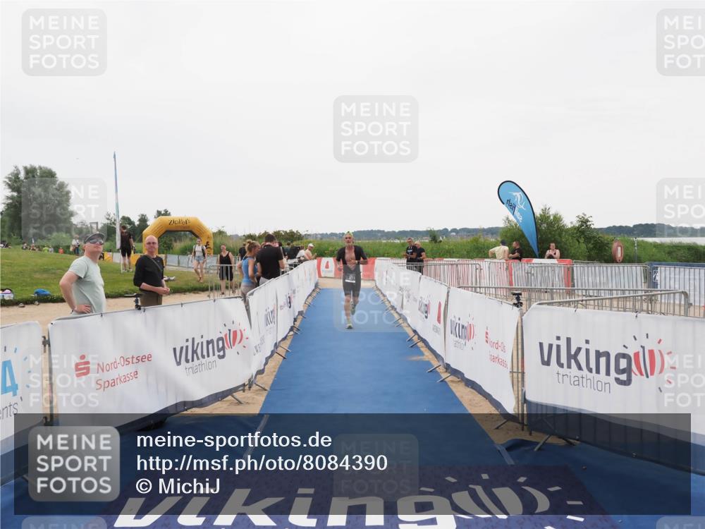 22.06.2025 - Viking Triathlon MichiJ http://msf.ph/oto/8084390 22.06.2025 16:19:45 Ziel 191, 372 meine-sportfotos.de