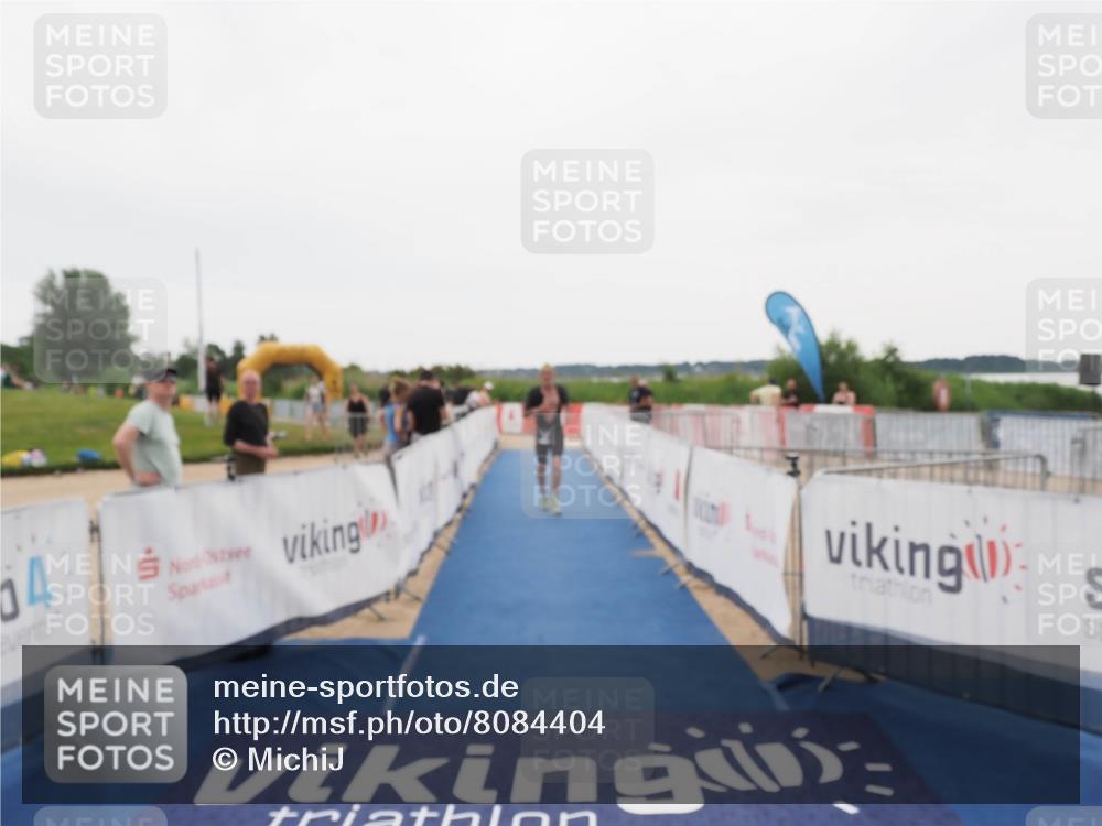22.06.2025 - Viking Triathlon MichiJ http://msf.ph/oto/8084404 22.06.2025 16:19:45 Ziel 191, 372 meine-sportfotos.de