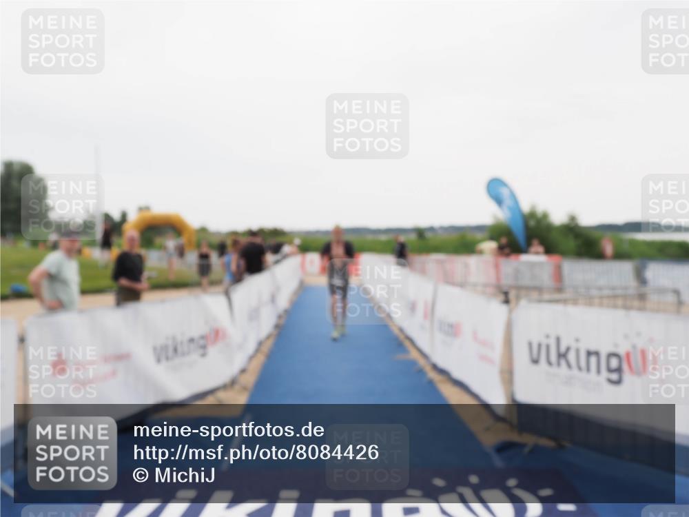 22.06.2025 - Viking Triathlon MichiJ http://msf.ph/oto/8084426 22.06.2025 16:19:45 Ziel 191, 372 meine-sportfotos.de