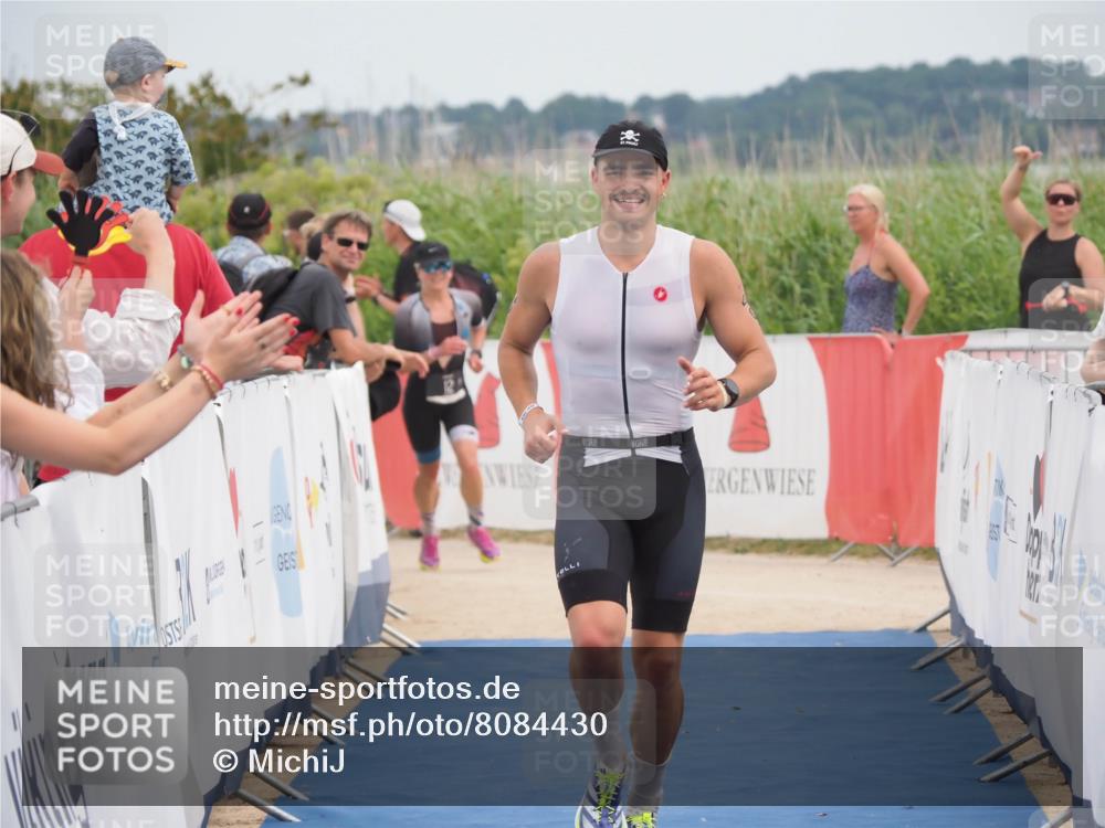 22.06.2025 - Viking Triathlon MichiJ http://msf.ph/oto/8084430 22.06.2025 14:51:11 Ziel 12, 407 meine-sportfotos.de