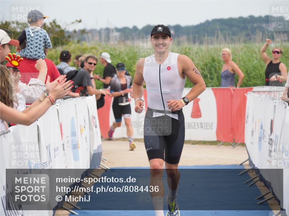 22.06.2025 - Viking Triathlon MichiJ http://msf.ph/oto/8084436 22.06.2025 14:51:11 Ziel 12, 407 meine-sportfotos.de