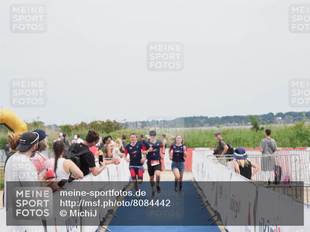 22.06.2025 - Viking Triathlon MichiJ http://msf.ph/oto/8084442 22.06.2025 14:43:01 Ziel 631 meine-sportfotos.de