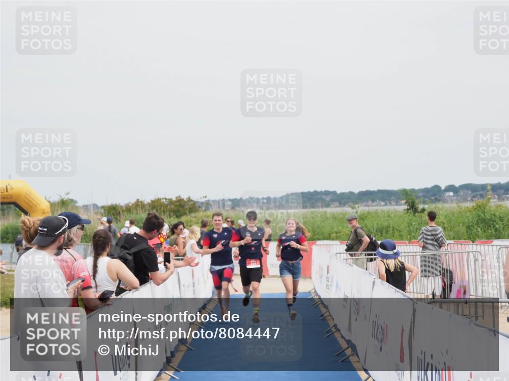 22.06.2025 - Viking Triathlon MichiJ http://msf.ph/oto/8084447 22.06.2025 14:43:01 Ziel 631 meine-sportfotos.de