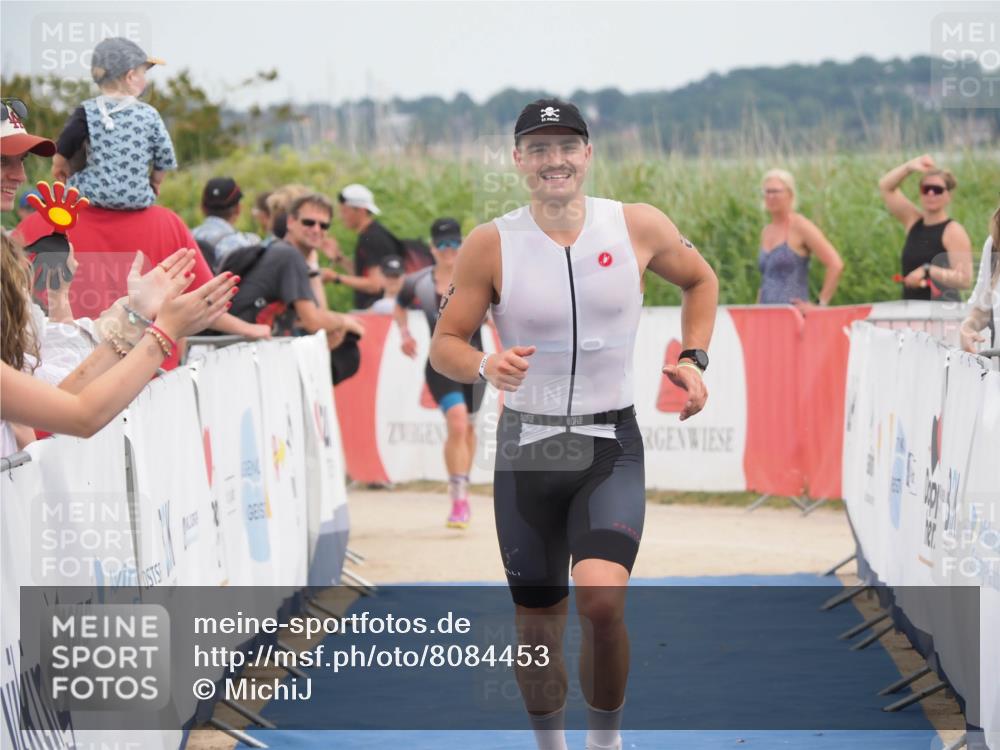 22.06.2025 - Viking Triathlon MichiJ http://msf.ph/oto/8084453 22.06.2025 14:51:11 Ziel 12, 407 meine-sportfotos.de