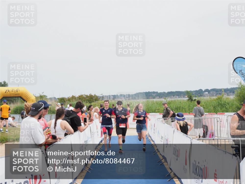 22.06.2025 - Viking Triathlon MichiJ http://msf.ph/oto/8084467 22.06.2025 14:43:01 Ziel 631 meine-sportfotos.de