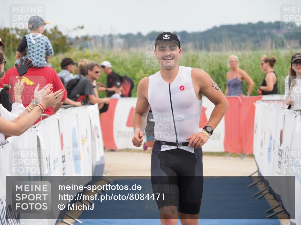 22.06.2025 - Viking Triathlon MichiJ http://msf.ph/oto/8084471 22.06.2025 14:51:12 Ziel 12, 407 meine-sportfotos.de