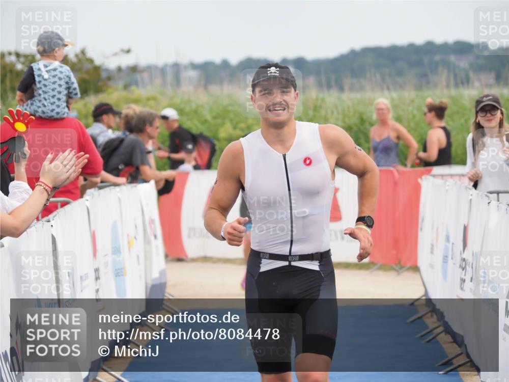 22.06.2025 - Viking Triathlon MichiJ http://msf.ph/oto/8084478 22.06.2025 14:51:12 Ziel 12, 407 meine-sportfotos.de