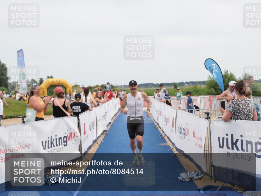 22.06.2025 - Viking Triathlon MichiJ http://msf.ph/oto/8084514 22.06.2025 14:51:13 Ziel 12, 407 meine-sportfotos.de
