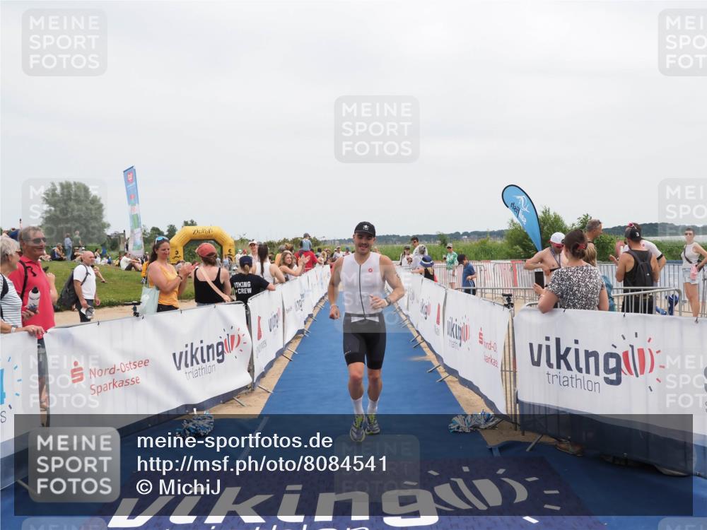 22.06.2025 - Viking Triathlon MichiJ http://msf.ph/oto/8084541 22.06.2025 14:51:13 Ziel 12, 407 meine-sportfotos.de