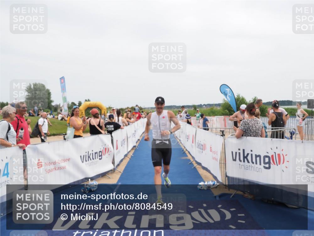 22.06.2025 - Viking Triathlon MichiJ http://msf.ph/oto/8084549 22.06.2025 14:51:14 Ziel 12, 407, 555 meine-sportfotos.de