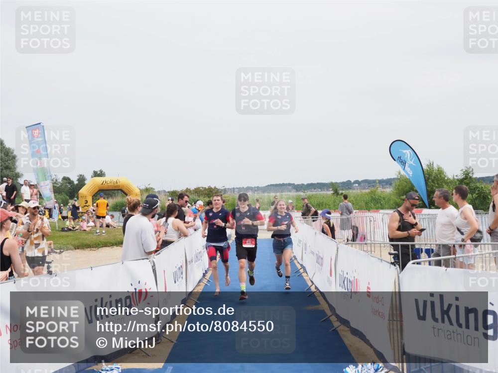 22.06.2025 - Viking Triathlon MichiJ http://msf.ph/oto/8084550 22.06.2025 14:43:03 Ziel 631 meine-sportfotos.de