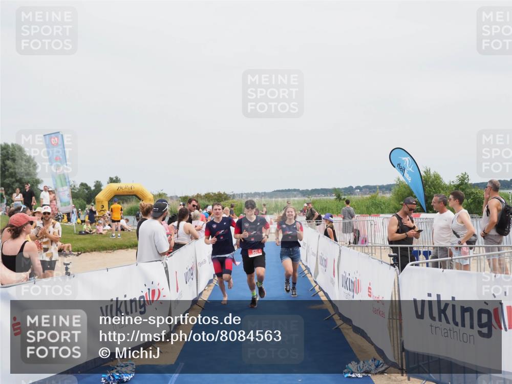 22.06.2025 - Viking Triathlon MichiJ http://msf.ph/oto/8084563 22.06.2025 14:43:03 Ziel 631 meine-sportfotos.de