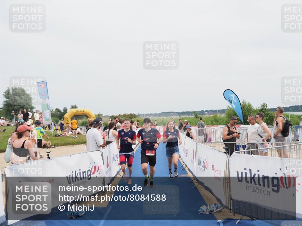 22.06.2025 - Viking Triathlon MichiJ http://msf.ph/oto/8084588 22.06.2025 14:43:03 Ziel 631 meine-sportfotos.de