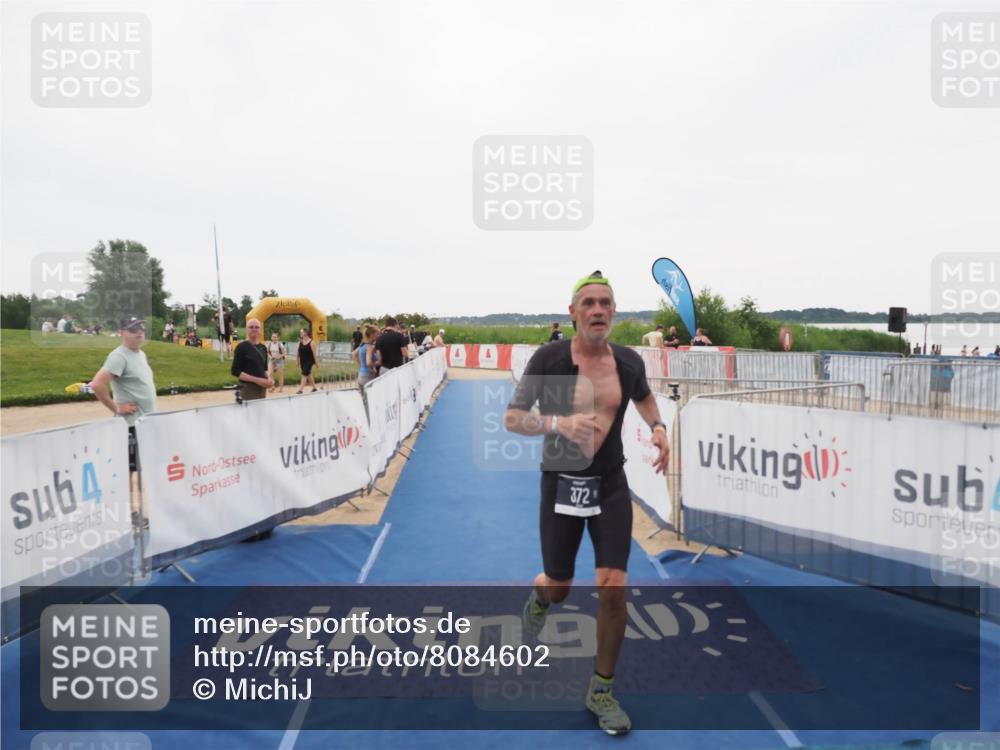 22.06.2025 - Viking Triathlon MichiJ http://msf.ph/oto/8084602 22.06.2025 16:19:48 Ziel 372 meine-sportfotos.de