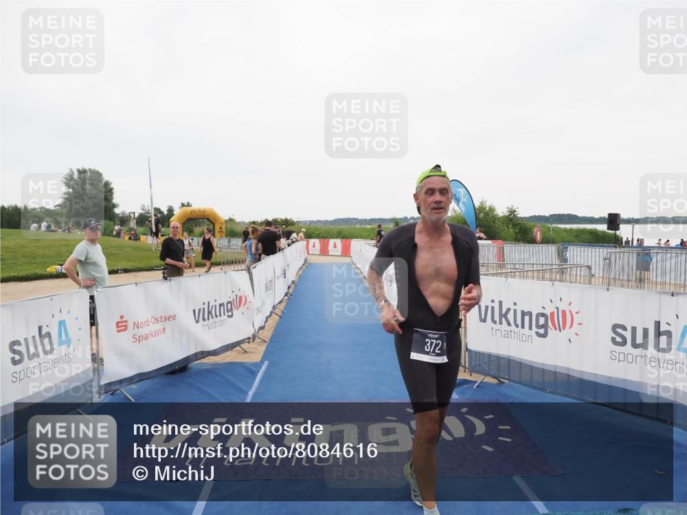 22.06.2025 - Viking Triathlon MichiJ http://msf.ph/oto/8084616 22.06.2025 16:19:48 Ziel 372 meine-sportfotos.de