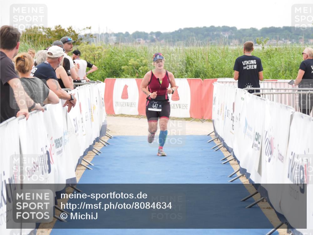 22.06.2025 - Viking Triathlon MichiJ http://msf.ph/oto/8084634 22.06.2025 16:11:45 Ziel 547 meine-sportfotos.de