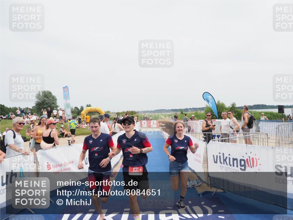 22.06.2025 - Viking Triathlon MichiJ http://msf.ph/oto/8084651 22.06.2025 14:43:04 Ziel 631 meine-sportfotos.de