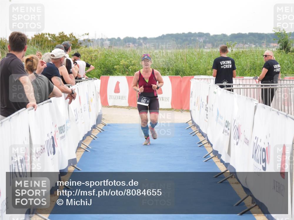 22.06.2025 - Viking Triathlon MichiJ http://msf.ph/oto/8084655 22.06.2025 16:11:45 Ziel 547 meine-sportfotos.de