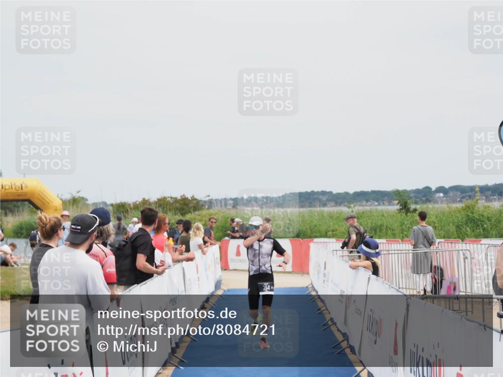 22.06.2025 - Viking Triathlon MichiJ http://msf.ph/oto/8084721 22.06.2025 14:43:18 Ziel 284 meine-sportfotos.de