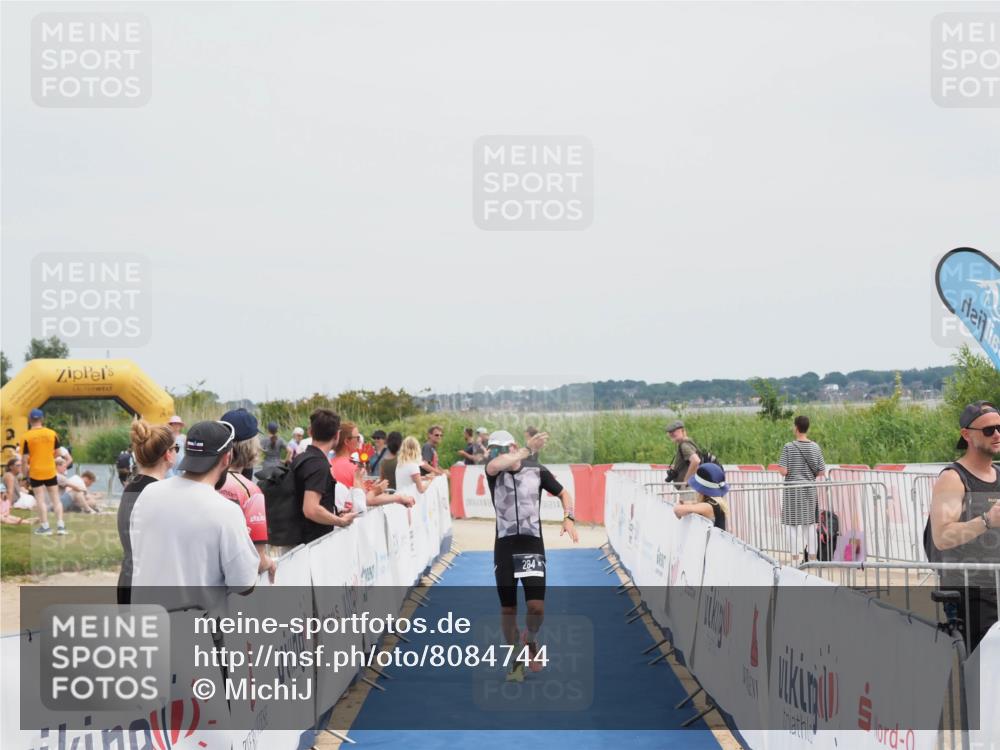 22.06.2025 - Viking Triathlon MichiJ http://msf.ph/oto/8084744 22.06.2025 14:43:18 Ziel 284 meine-sportfotos.de
