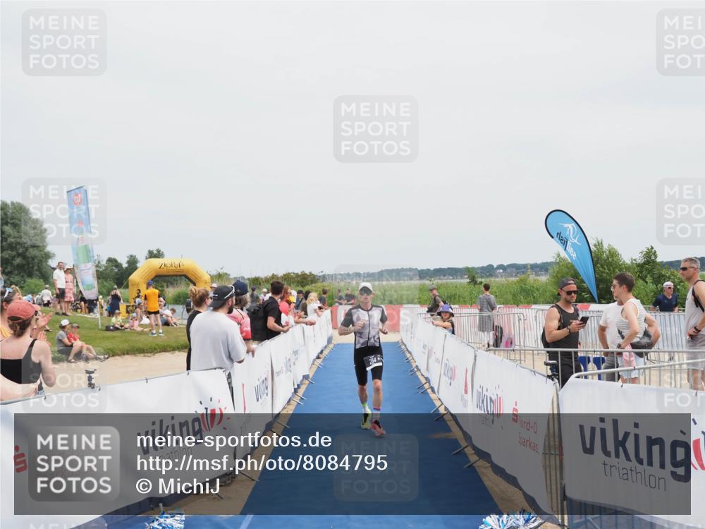 22.06.2025 - Viking Triathlon MichiJ http://msf.ph/oto/8084795 22.06.2025 14:43:19 Ziel 284 meine-sportfotos.de