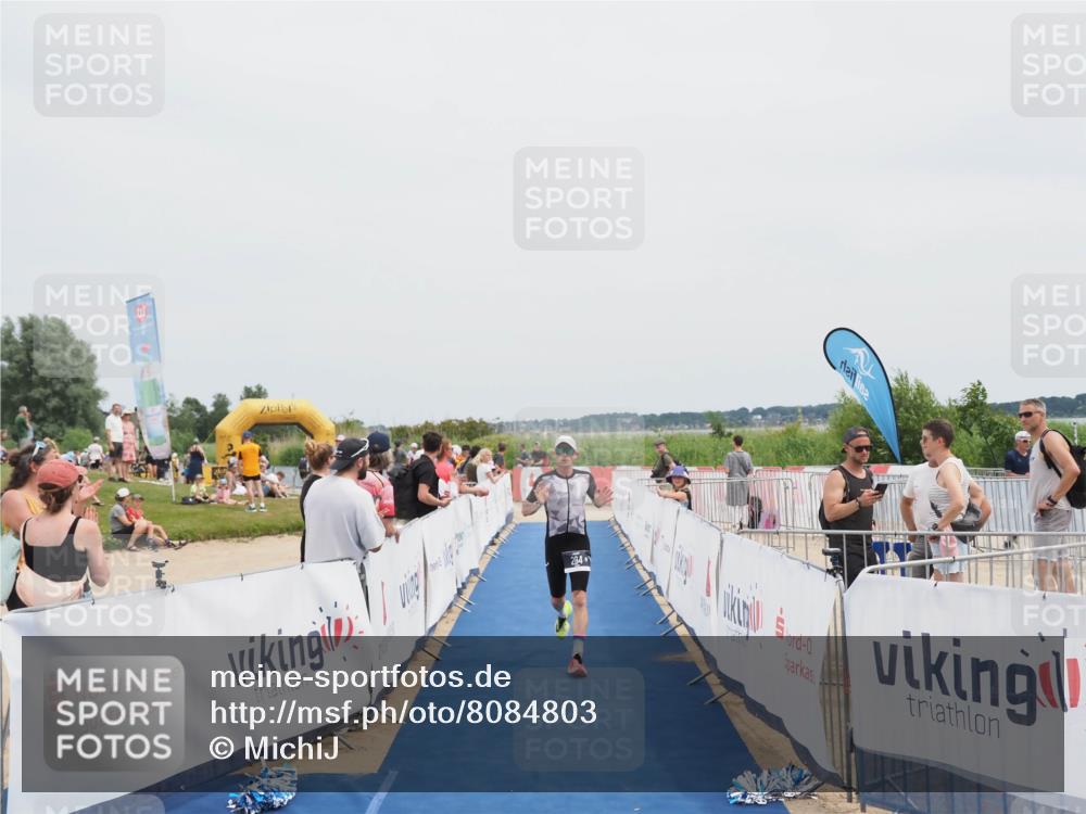 22.06.2025 - Viking Triathlon MichiJ http://msf.ph/oto/8084803 22.06.2025 14:43:19 Ziel 284 meine-sportfotos.de