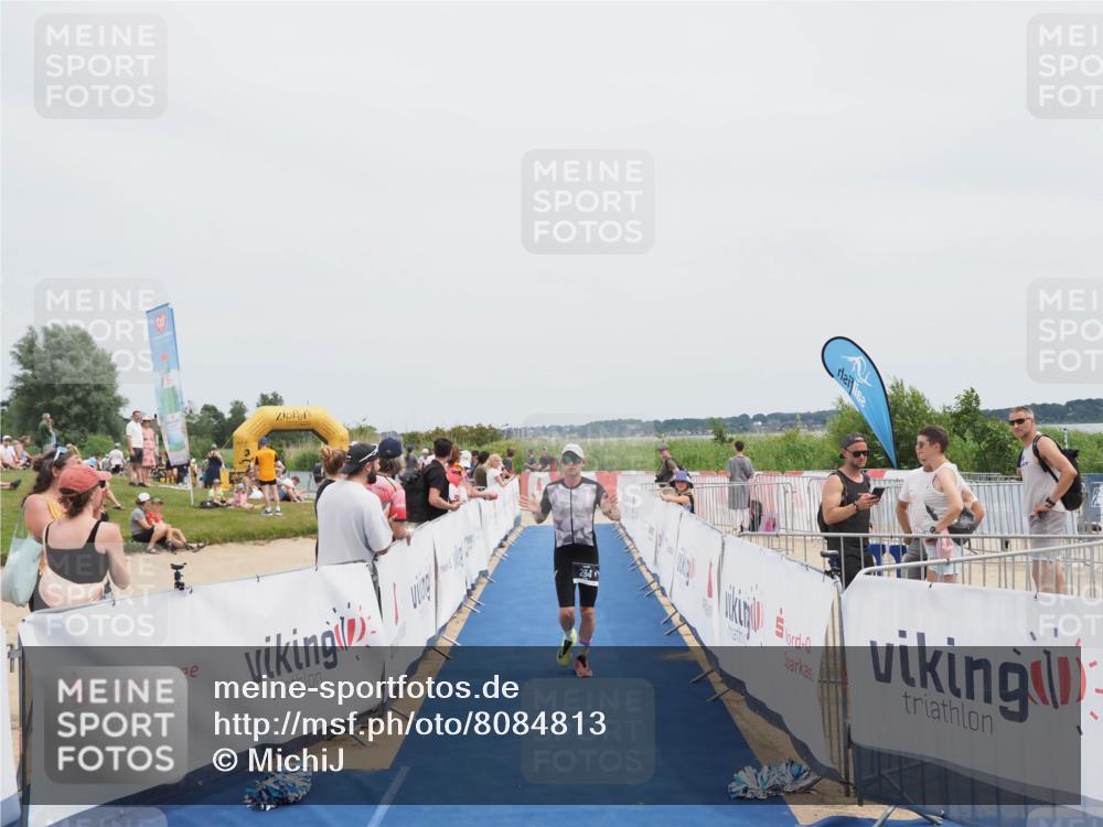 22.06.2025 - Viking Triathlon MichiJ http://msf.ph/oto/8084813 22.06.2025 14:43:19 Ziel 284 meine-sportfotos.de