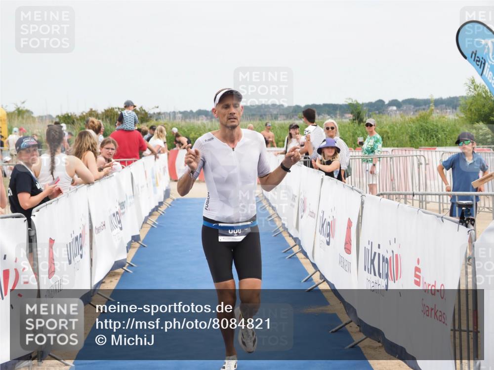 22.06.2025 - Viking Triathlon MichiJ http://msf.ph/oto/8084821 22.06.2025 14:51:20 Ziel 12, 555 meine-sportfotos.de