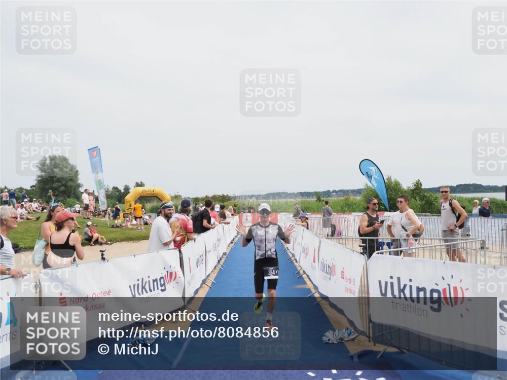 22.06.2025 - Viking Triathlon MichiJ http://msf.ph/oto/8084856 22.06.2025 14:43:20 Ziel 284 meine-sportfotos.de