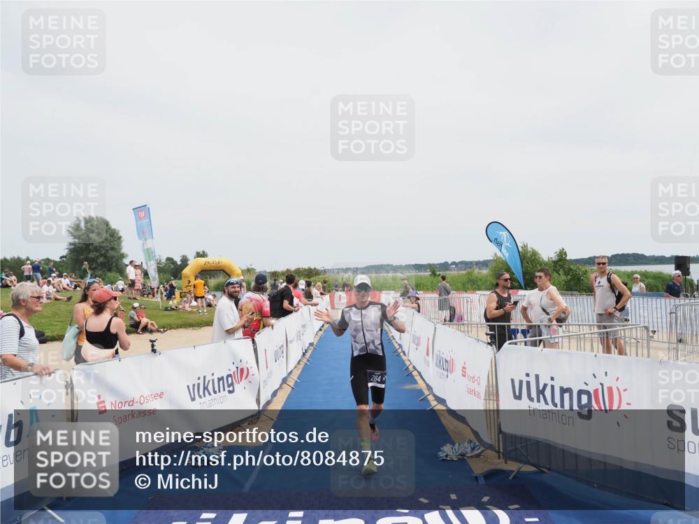 22.06.2025 - Viking Triathlon MichiJ http://msf.ph/oto/8084875 22.06.2025 14:43:20 Ziel 284 meine-sportfotos.de