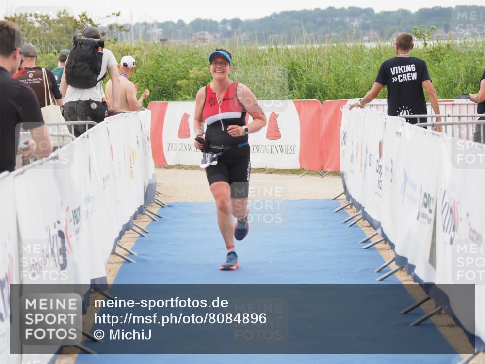 22.06.2025 - Viking Triathlon MichiJ http://msf.ph/oto/8084896 22.06.2025 16:20:23 Ziel 131 meine-sportfotos.de