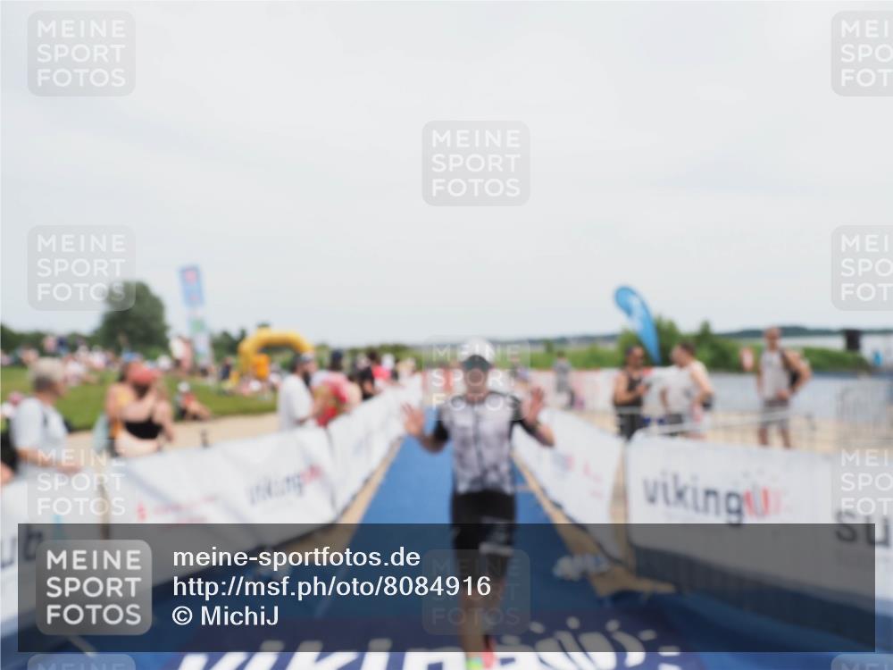 22.06.2025 - Viking Triathlon MichiJ http://msf.ph/oto/8084916 22.06.2025 14:43:21 Ziel 284 meine-sportfotos.de