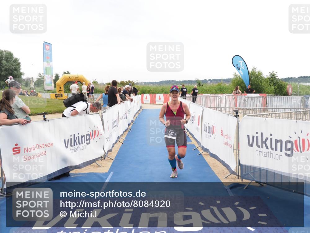22.06.2025 - Viking Triathlon MichiJ http://msf.ph/oto/8084920 22.06.2025 16:11:49 Ziel 547 meine-sportfotos.de