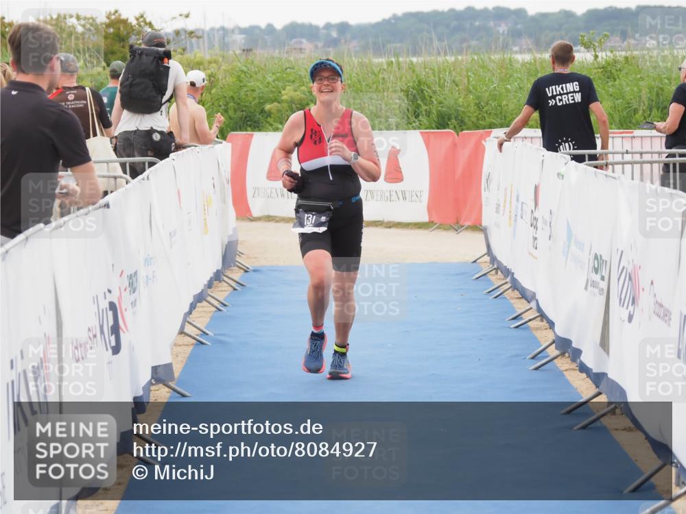 22.06.2025 - Viking Triathlon MichiJ http://msf.ph/oto/8084927 22.06.2025 16:20:23 Ziel 131 meine-sportfotos.de