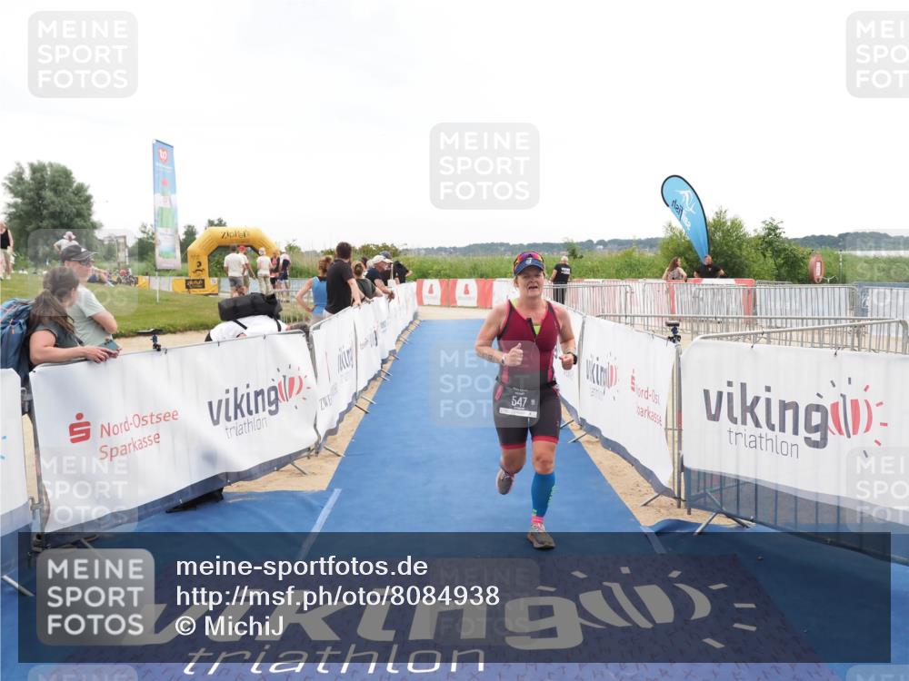 22.06.2025 - Viking Triathlon MichiJ http://msf.ph/oto/8084938 22.06.2025 16:11:50 Ziel 547 meine-sportfotos.de