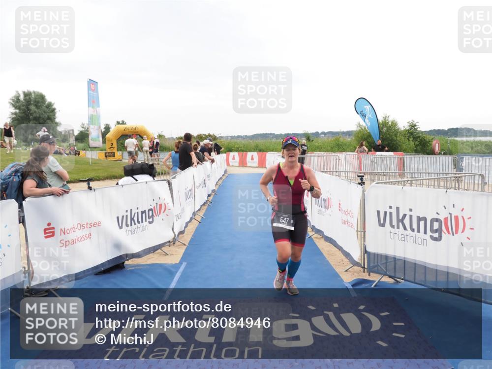 22.06.2025 - Viking Triathlon MichiJ http://msf.ph/oto/8084946 22.06.2025 16:11:50 Ziel 547 meine-sportfotos.de