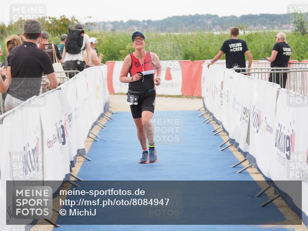 22.06.2025 - Viking Triathlon MichiJ http://msf.ph/oto/8084947 22.06.2025 16:20:23 Ziel 131 meine-sportfotos.de