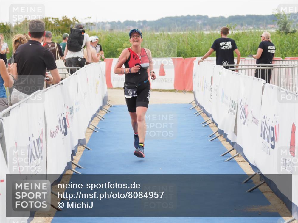 22.06.2025 - Viking Triathlon MichiJ http://msf.ph/oto/8084957 22.06.2025 16:20:24 Ziel 131 meine-sportfotos.de
