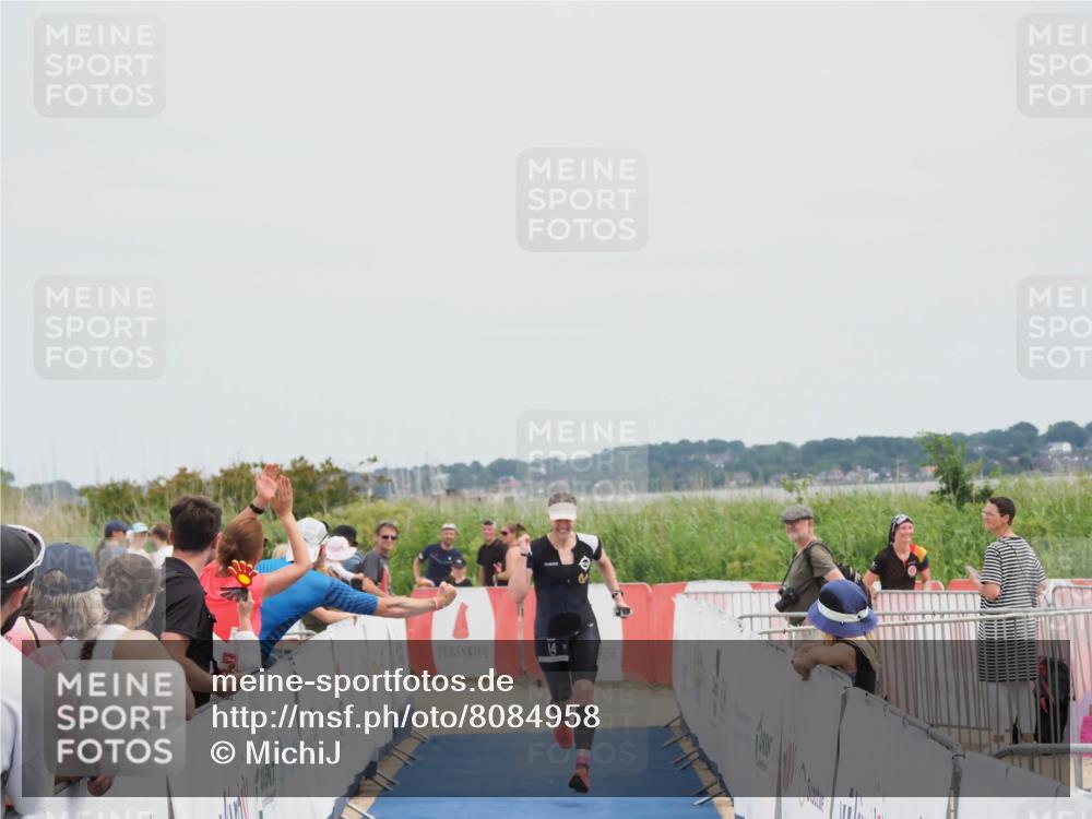 22.06.2025 - Viking Triathlon MichiJ http://msf.ph/oto/8084958 22.06.2025 14:43:33 Ziel 14 meine-sportfotos.de