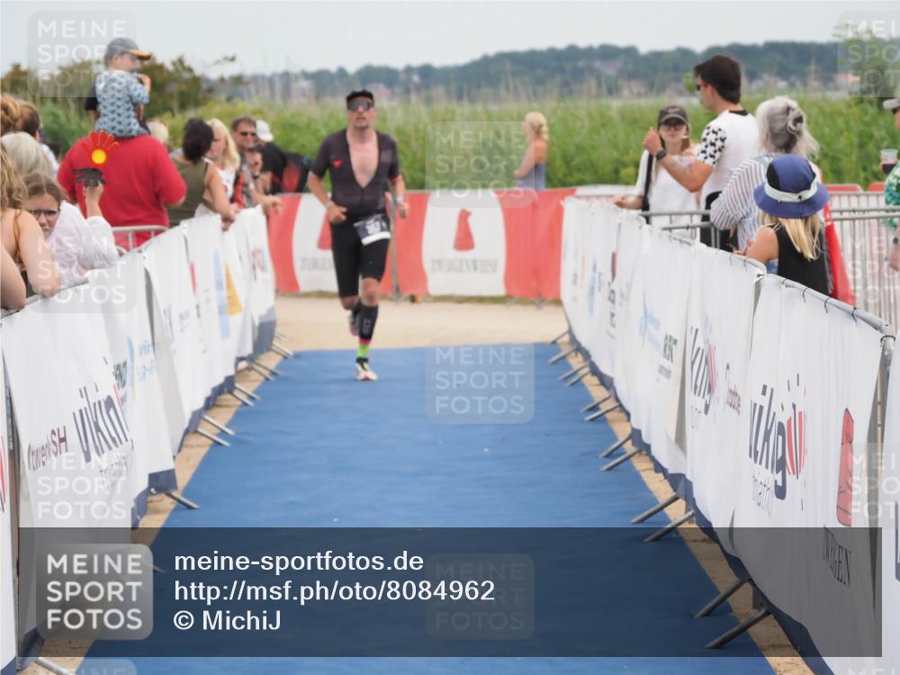 22.06.2025 - Viking Triathlon MichiJ http://msf.ph/oto/8084962 22.06.2025 14:51:35 Ziel 367 meine-sportfotos.de