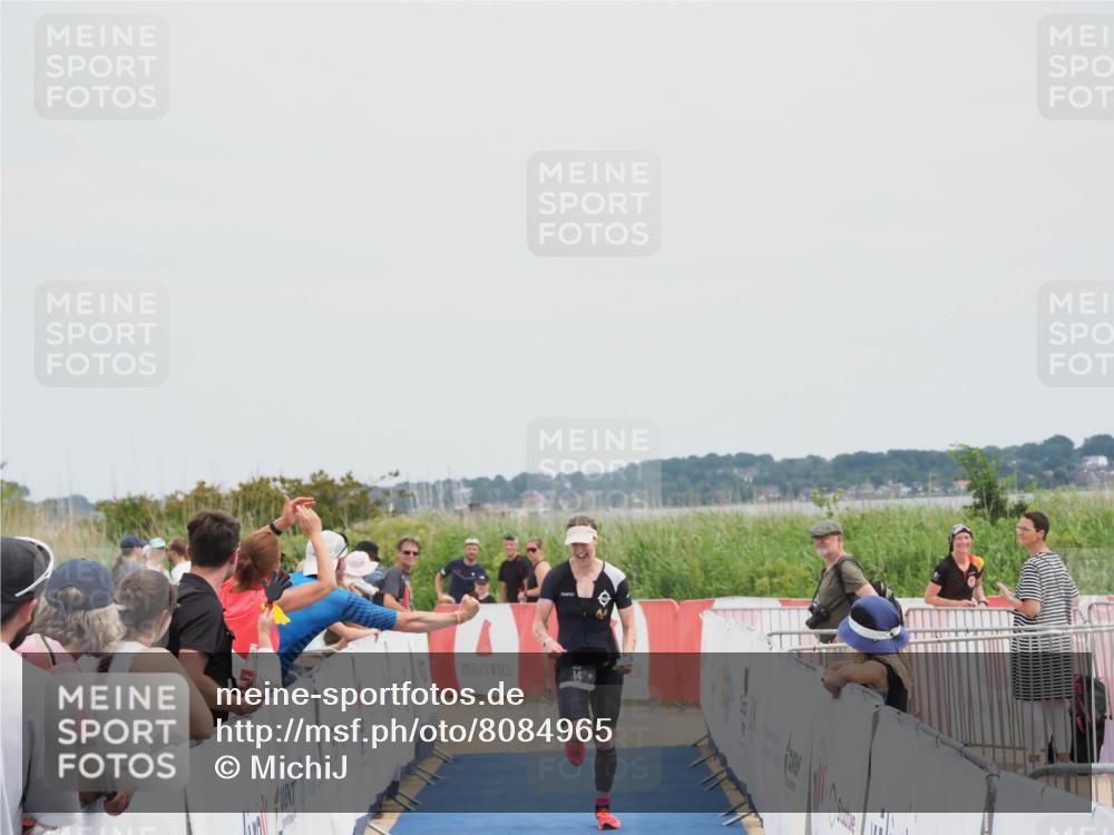 22.06.2025 - Viking Triathlon MichiJ http://msf.ph/oto/8084965 22.06.2025 14:43:33 Ziel 14 meine-sportfotos.de