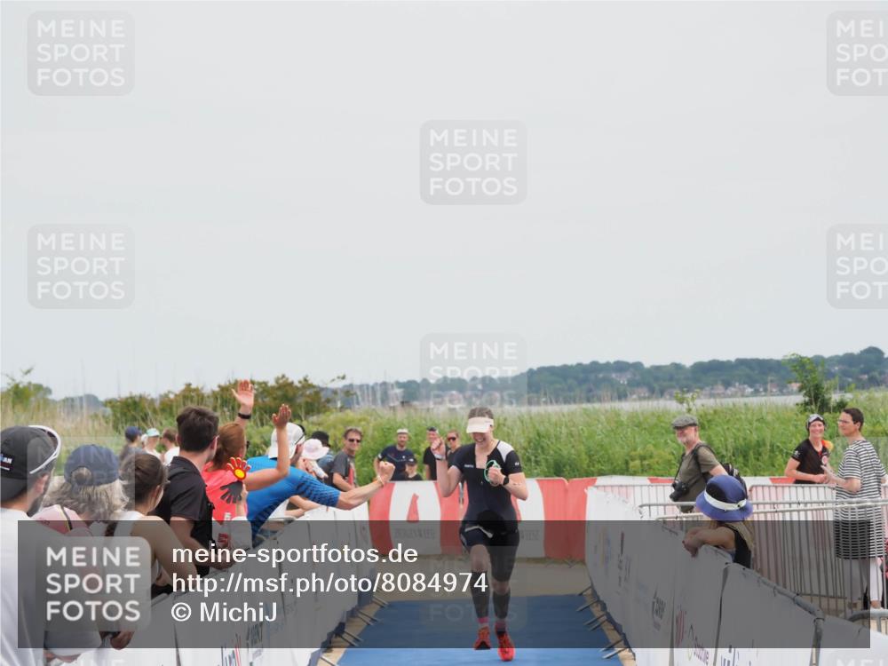 22.06.2025 - Viking Triathlon MichiJ http://msf.ph/oto/8084974 22.06.2025 14:43:33 Ziel 14 meine-sportfotos.de