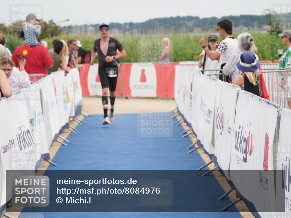 22.06.2025 - Viking Triathlon MichiJ http://msf.ph/oto/8084976 22.06.2025 14:51:35 Ziel 367 meine-sportfotos.de