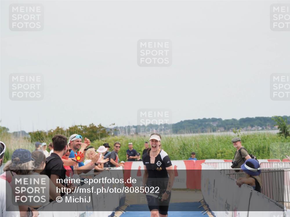 22.06.2025 - Viking Triathlon MichiJ http://msf.ph/oto/8085022 22.06.2025 14:43:34 Ziel 14 meine-sportfotos.de
