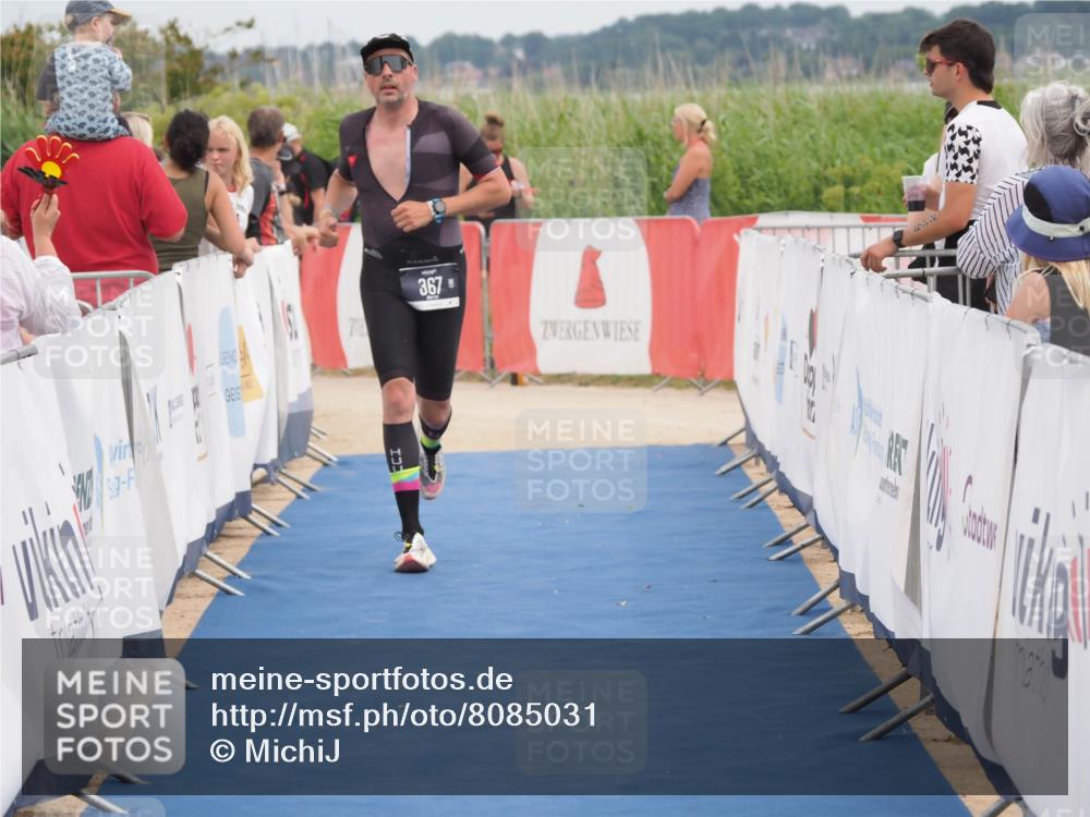 22.06.2025 - Viking Triathlon MichiJ http://msf.ph/oto/8085031 22.06.2025 14:51:36 Ziel 367 meine-sportfotos.de