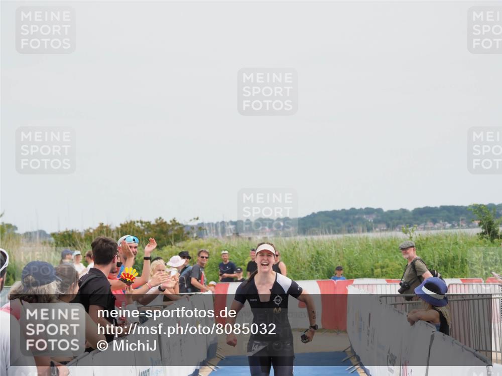 22.06.2025 - Viking Triathlon MichiJ http://msf.ph/oto/8085032 22.06.2025 14:43:34 Ziel 14 meine-sportfotos.de