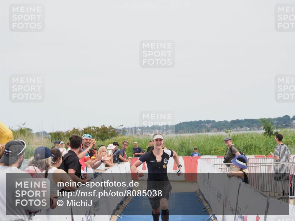 22.06.2025 - Viking Triathlon MichiJ http://msf.ph/oto/8085038 22.06.2025 14:43:34 Ziel 14 meine-sportfotos.de
