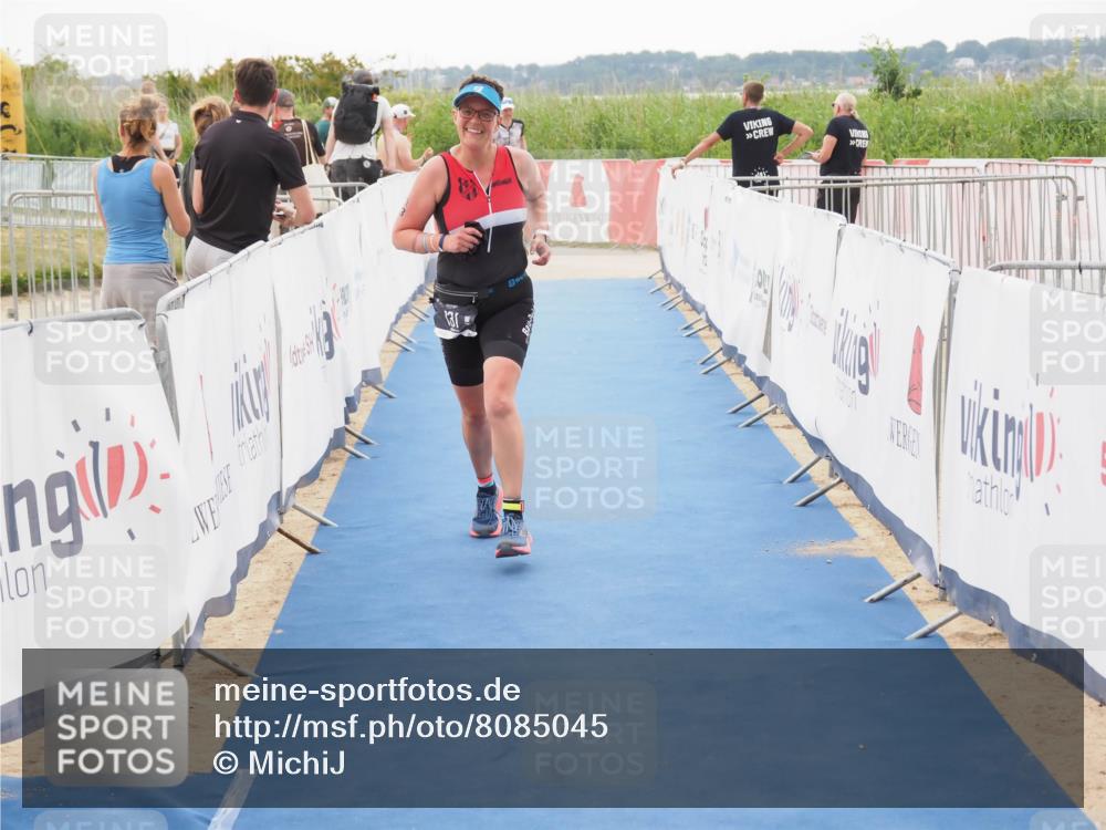 22.06.2025 - Viking Triathlon MichiJ http://msf.ph/oto/8085045 22.06.2025 16:20:25 Ziel 131 meine-sportfotos.de